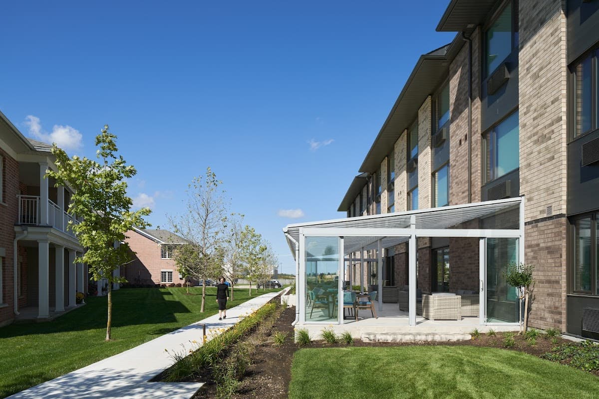 Riverview Park Residence - Photo 1