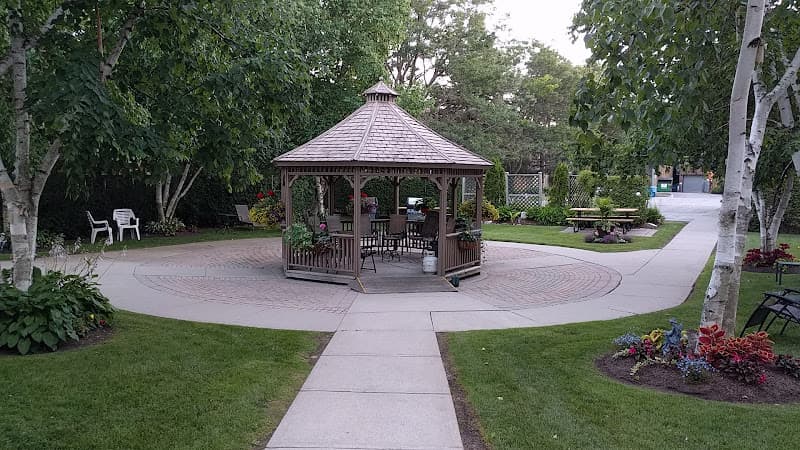 Bethany Courts - Photo 1