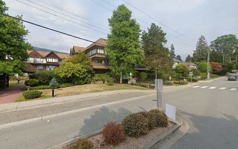 Kiwanis Court Apartments - Photo 1