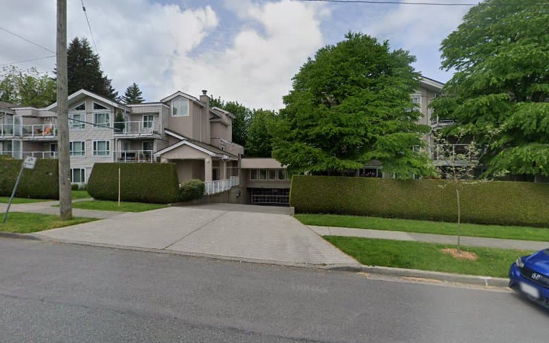 Parkdale Manor - Photo 1