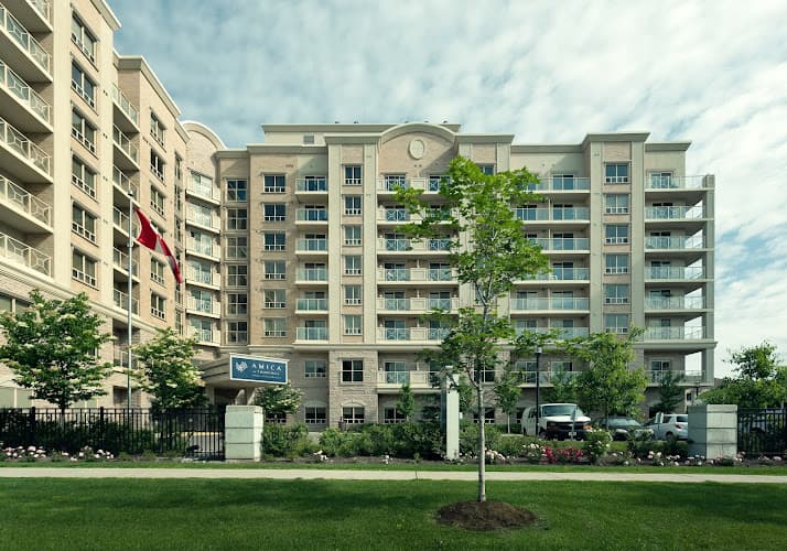 Amica Thornhill - Photo 1