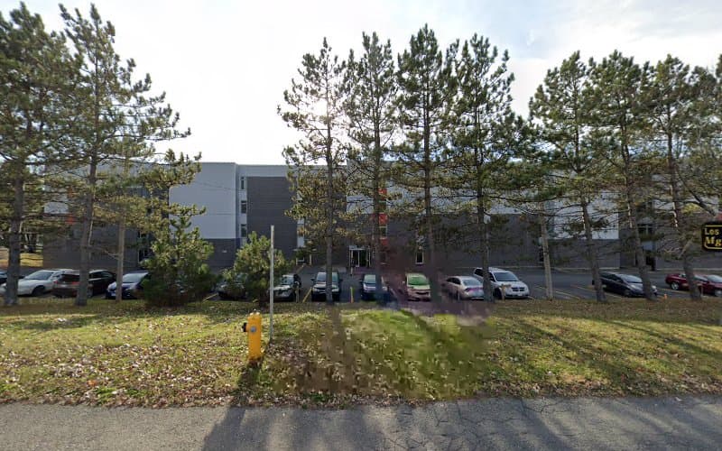 Residences Mgr Pichette - Photo 1