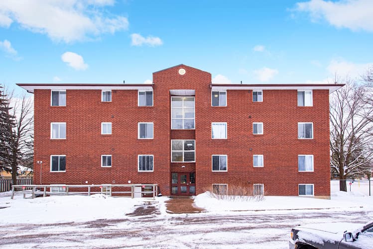 170 Grove Manor - Rental Apartments - Photo 1