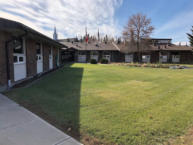 Heritage Place Senior Citizen's Lodge - Photo 1