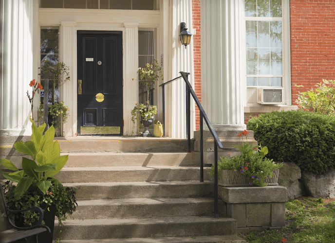 Willoughby Manor Retirement Residence - Photo 1