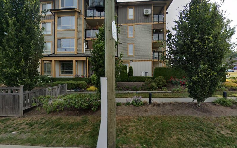 Cedar Valley Manor - Photo 1