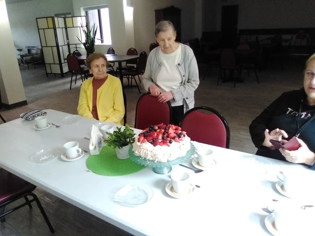 Canadian Polish Manor - Photo 1