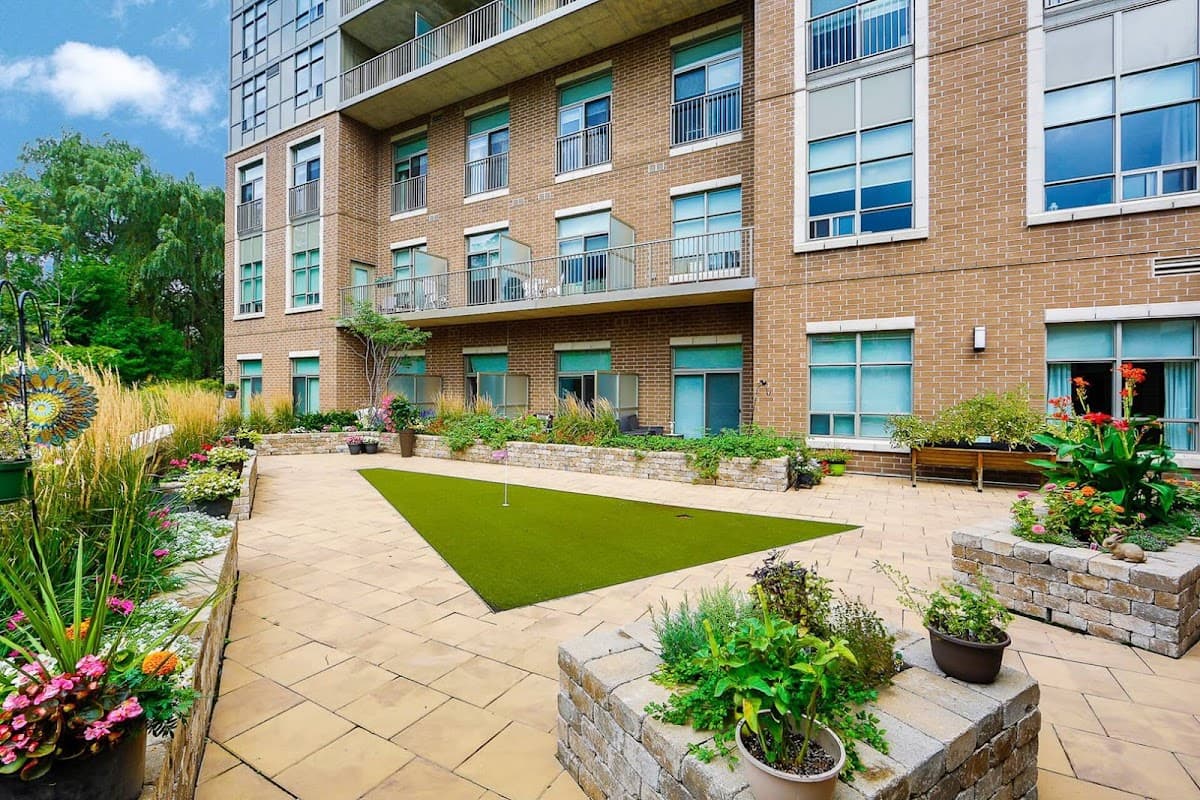 The Renoir - Photo 1