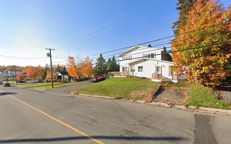 L B Residence - Photo 1