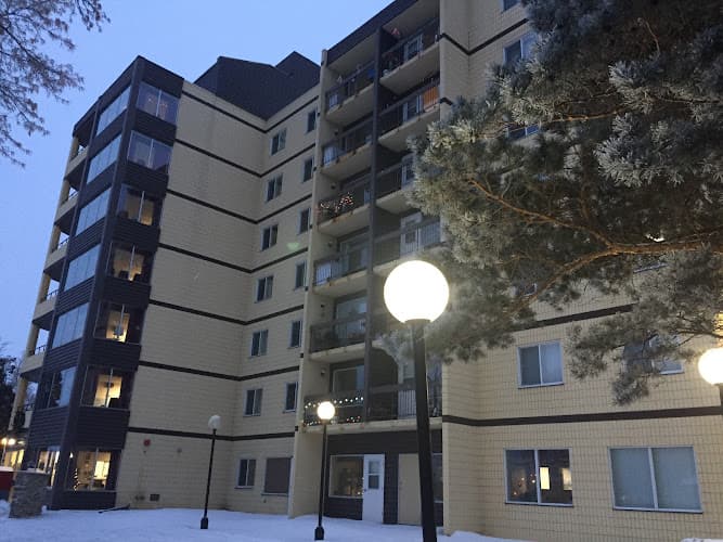 Columbian Centre - Photo 1