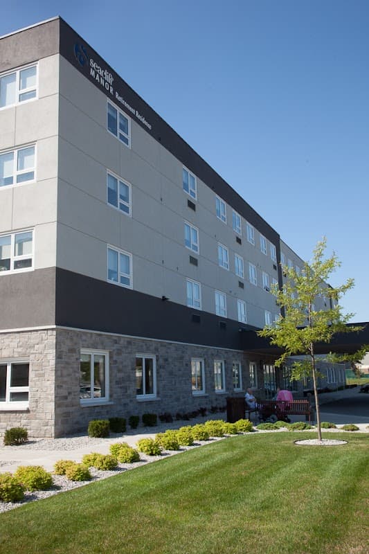 Seacliff Manor Retirement Residence - Photo 1