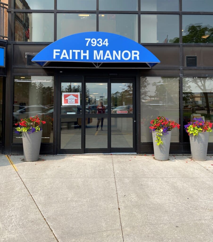 Faith Manor - Photo 1